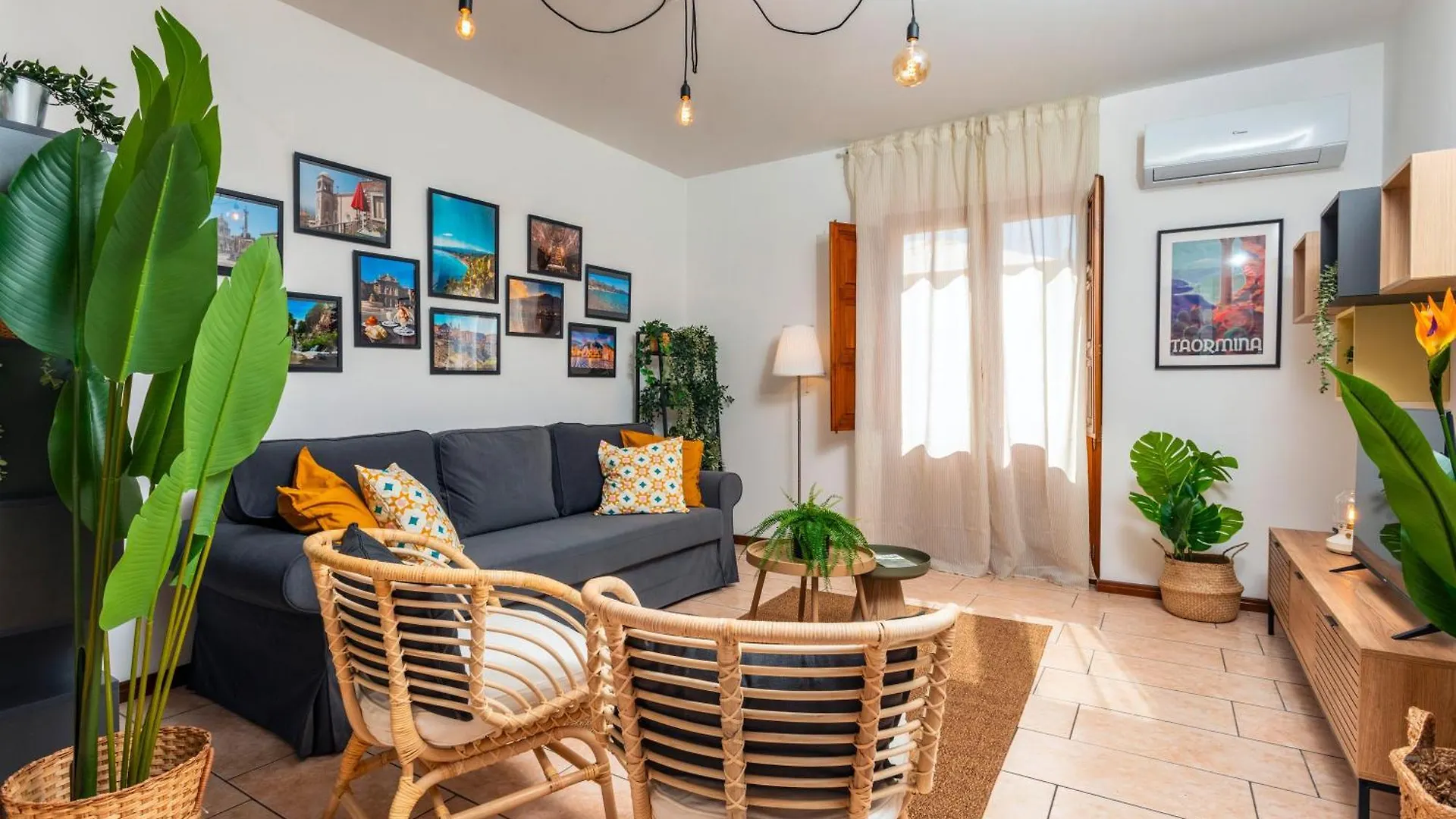 Home Centrum 1 Giarre